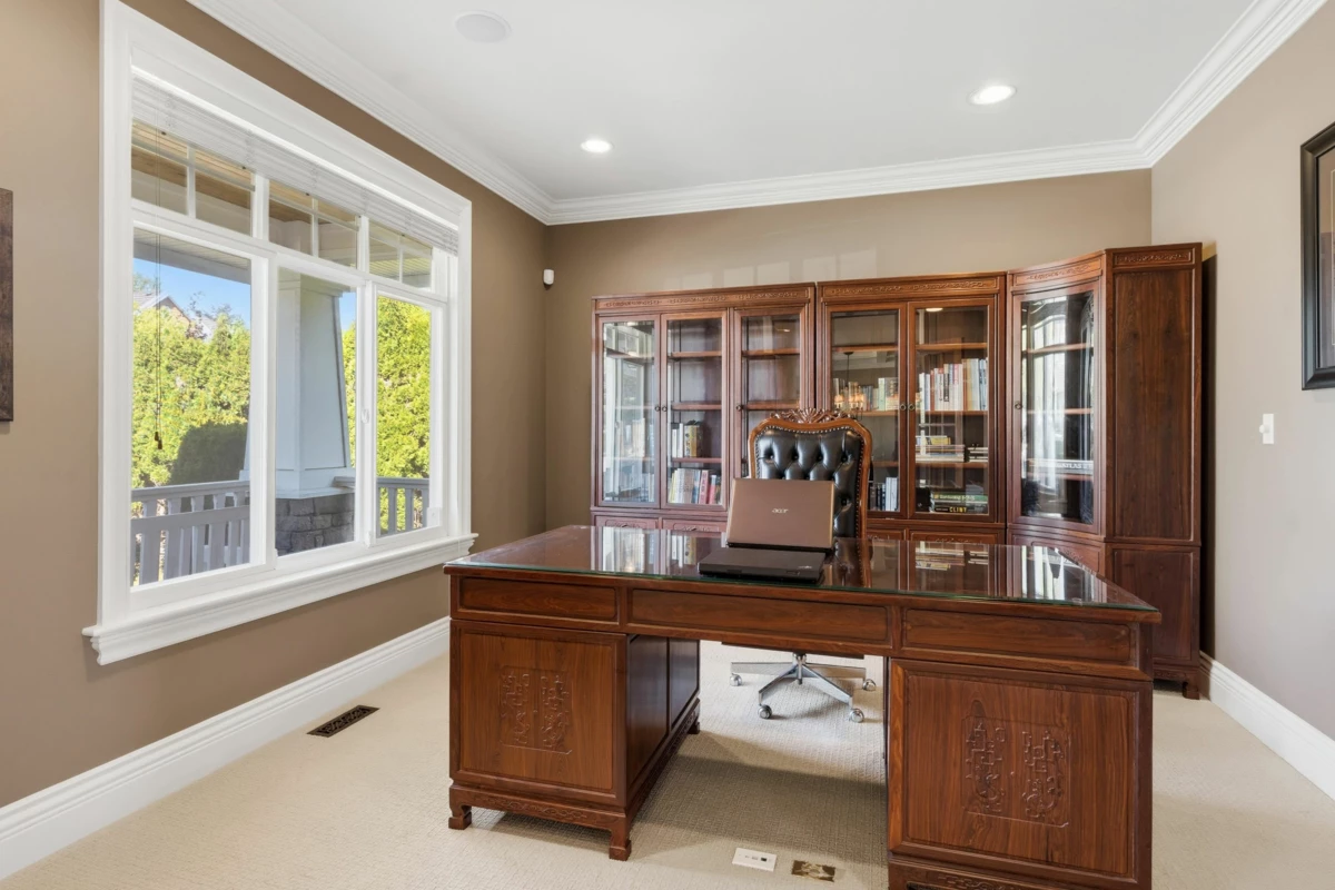 Family Room Photo of 16398 36a Avenue, Surrey, BC