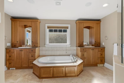 Laundry Room Photo of 16398 36a Avenue, Surrey, BC