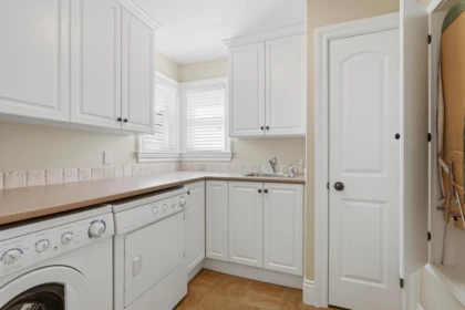 Powder Room Photo of 16398 36a Avenue, Surrey, BC