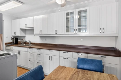 Breakfast Nook Photo of 202 1331 Fir Street, White Rock, BC