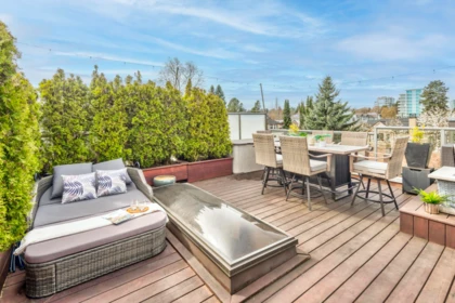 Backyard Photo of 406 888 W 13th Avenue, Vancouver, BC