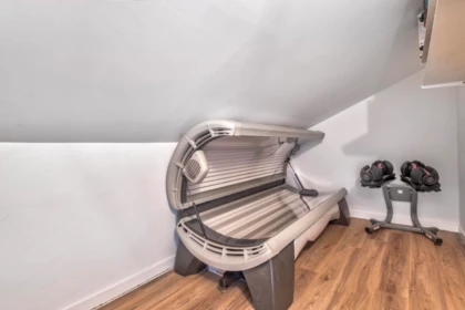 Entry Foyer Photo of 406 888 W 13th Avenue, Vancouver, BC