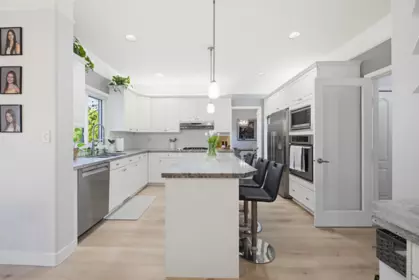 Basement Recreation Room Photo of 21555 47b Avenue, Langley, BC