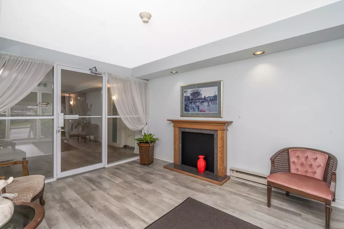 Family Room Photo of 309 17695 58 Avenue, Surrey, BC