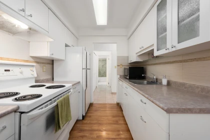 Walk-In Closet Photo of 227 9847 Manchester Drive, Burnaby, BC