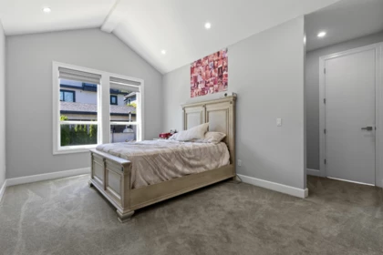 Guest Bathroom Photo of 14678 St Andrews Drive, Surrey, BC