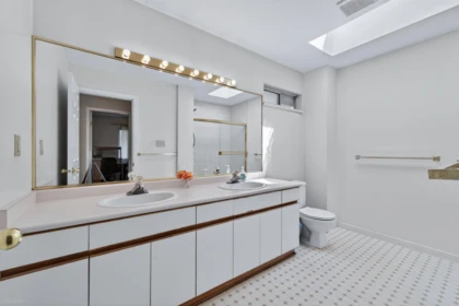 Loft / Bonus Room Photo of 5 7531 No. 1 Road, Richmond, BC