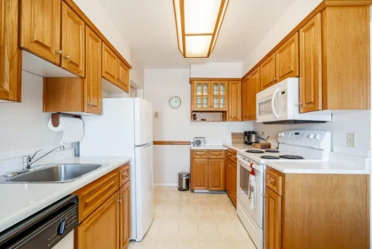 Primary Bedroom Photo of 4533 Venables Street, Burnaby, BC