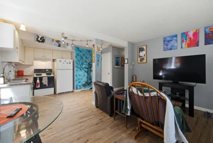 Laundry Room Photo of 33614 3 Avenue, Mission, BC