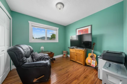 Guest Bathroom Photo of 6235 Dundee Place, Chilliwack, BC