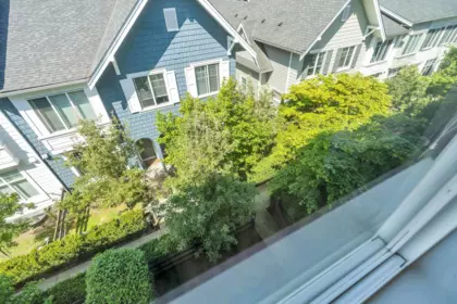 Garden / Landscaping Photo of 103 15268 28 Avenue, Surrey, BC