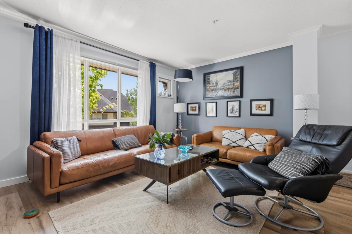 Living Room Photo of 94 20350 68 Avenue, Langley, BC