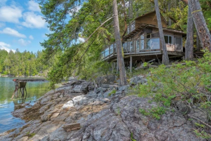 6761 Sandy Hook Trail, Sechelt, BC, Sechelt — Single Family Residence for sale
