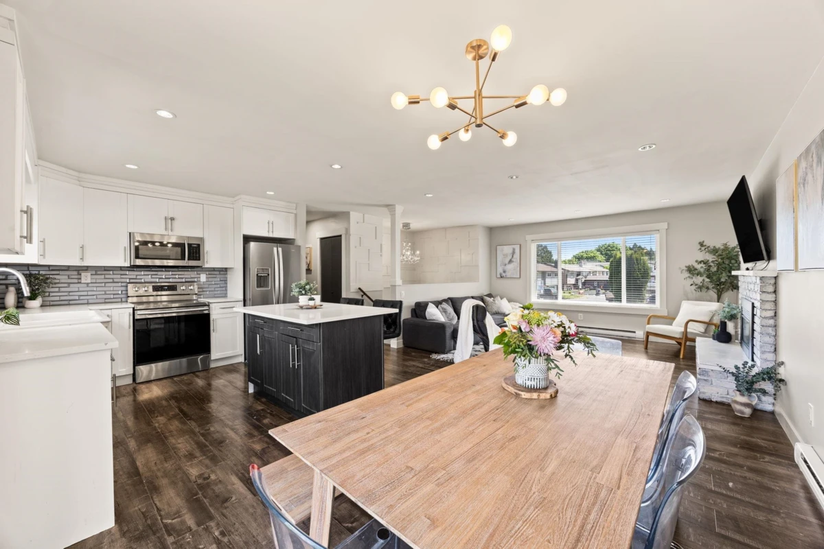 Dining Area Photo of 26451 30a Avenue, Langley, BC