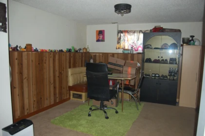 Pantry Photo of 9251 10th Avenue, Burnaby, BC