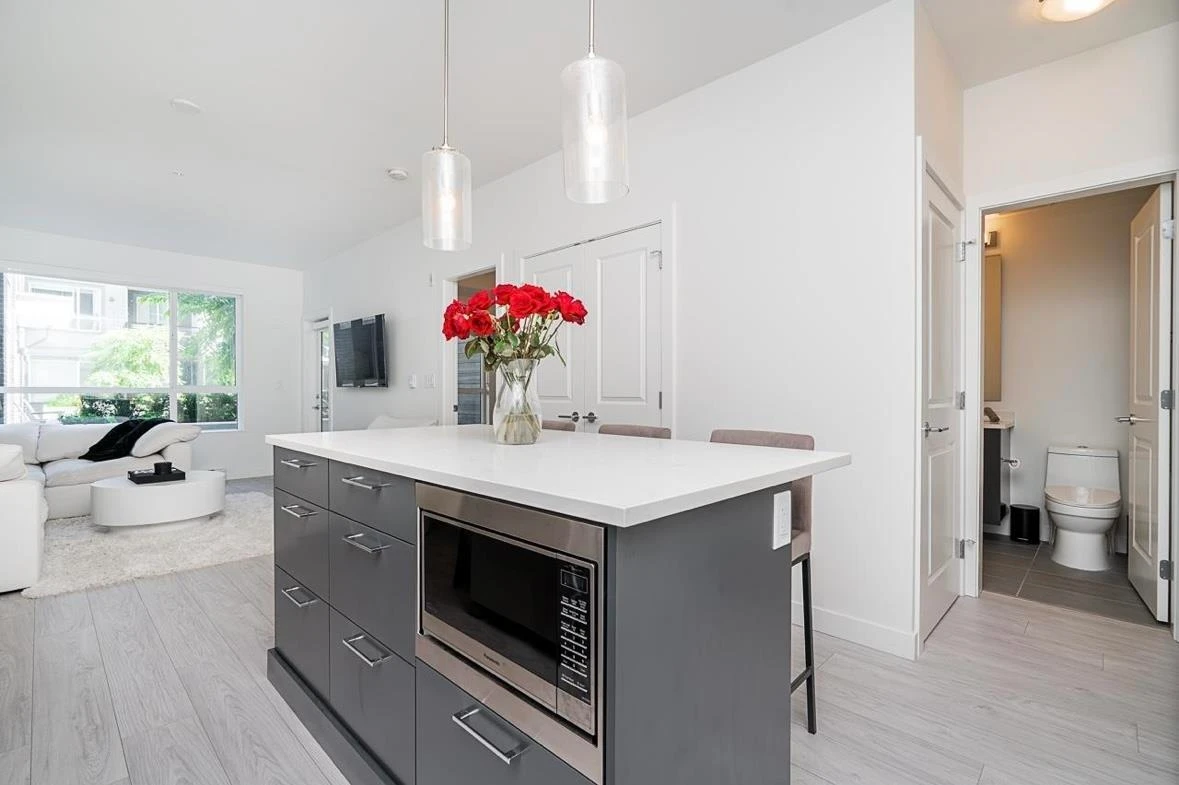 Family Room Photo of B110 20834 80 Avenue, Langley, BC