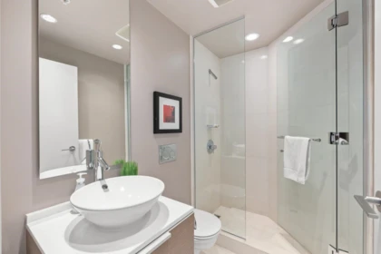 Guest Bathroom Photo of 2601 1111 Alberni Street, Vancouver, BC