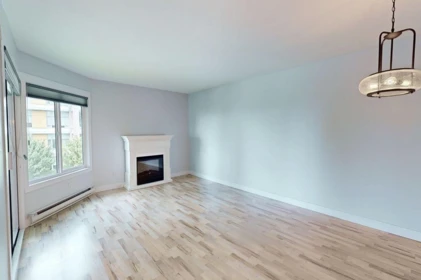 Bedroom 4 Photo of 309 1520 Vidal Street, White Rock, BC