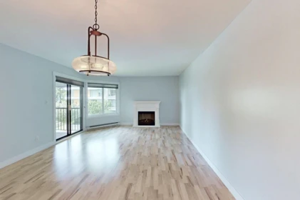 Breakfast Nook Photo of 309 1520 Vidal Street, White Rock, BC