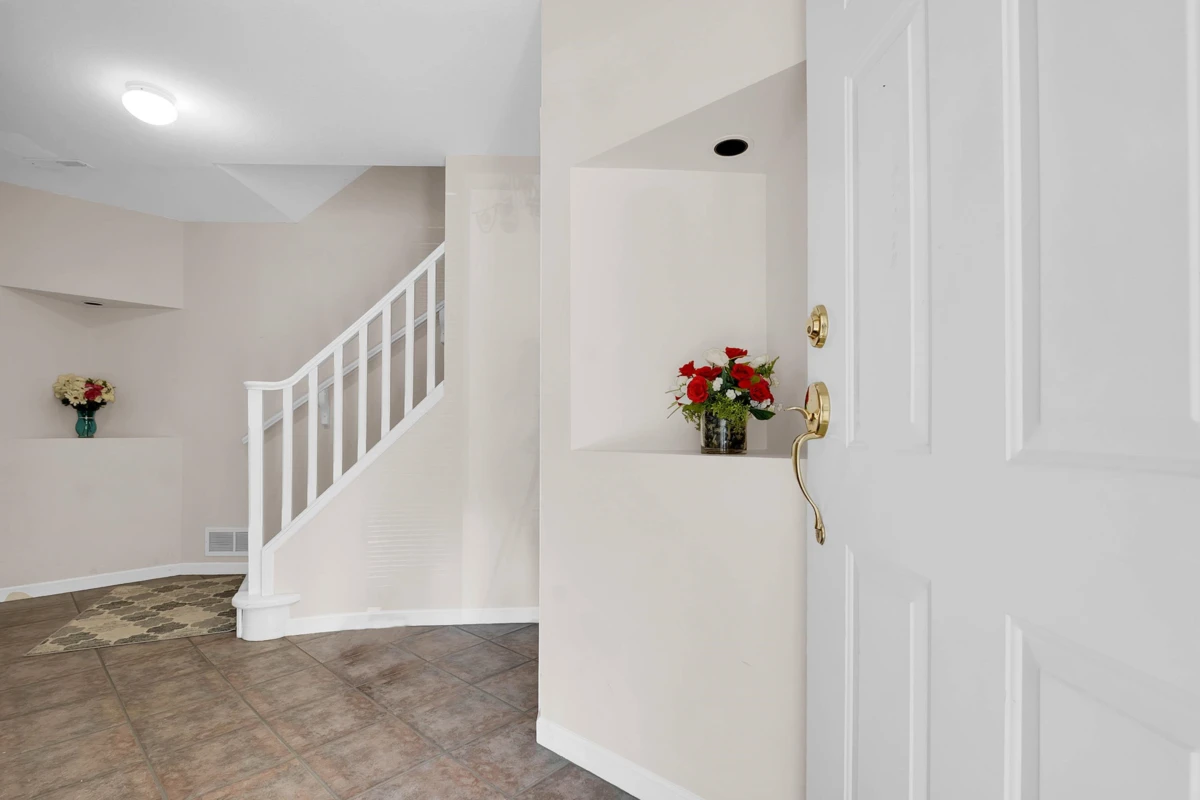 Dining Area Photo of 17 31501 Upper Maclure Road, Abbotsford, BC