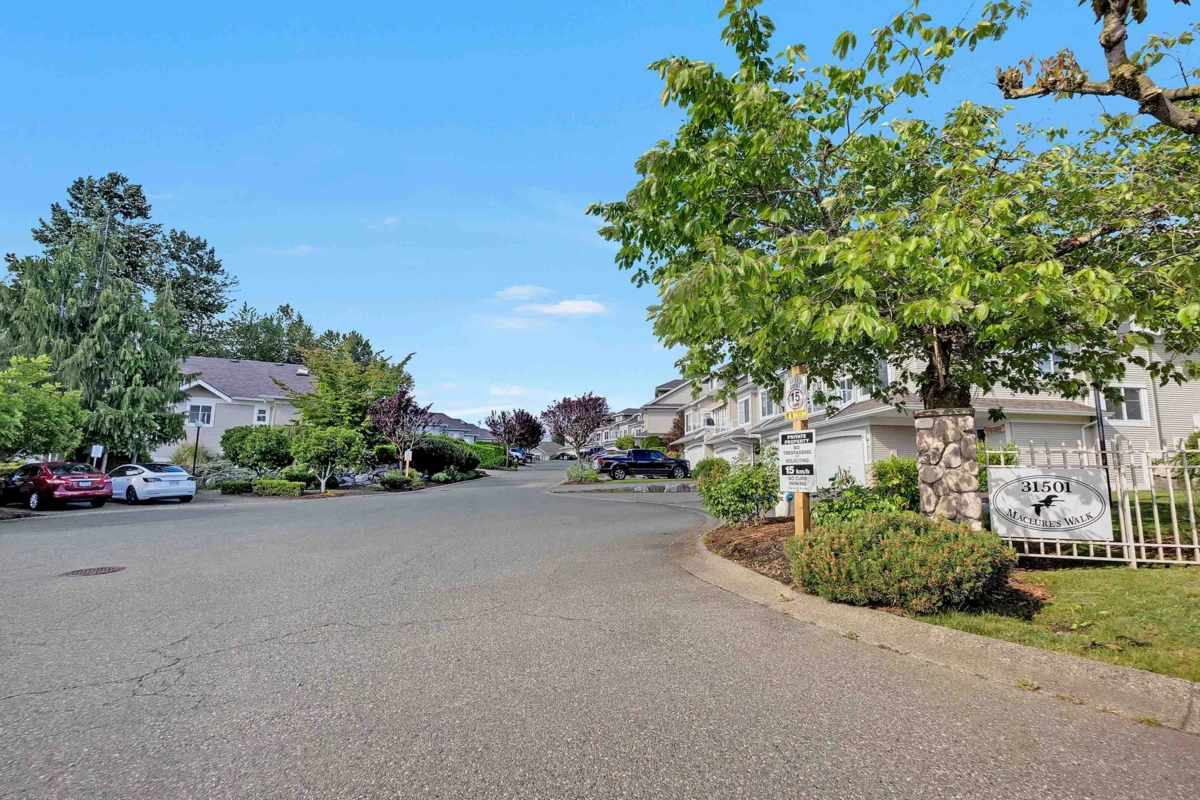 Family Room Photo of 17 31501 Upper Maclure Road, Abbotsford, BC