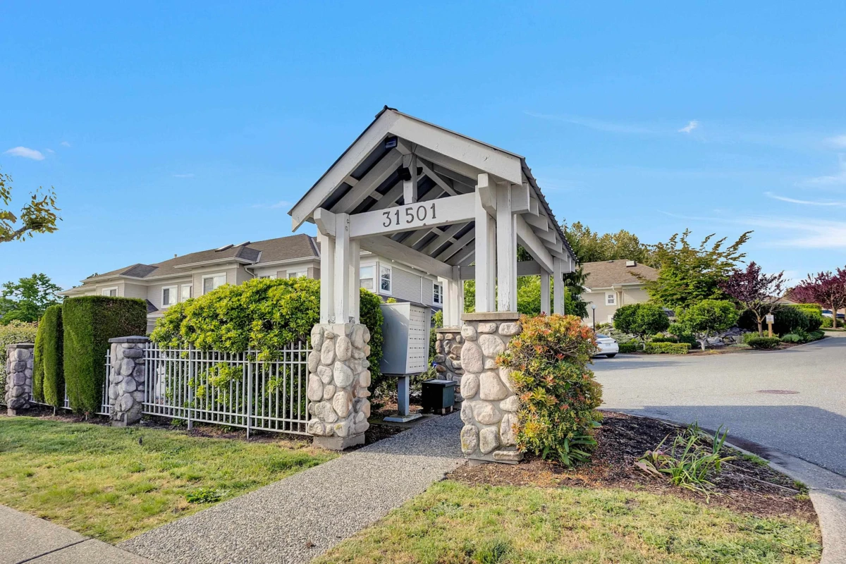 Living Room Photo of 17 31501 Upper Maclure Road, Abbotsford, BC