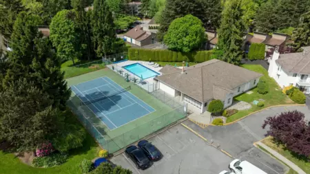 Hot Tub / Spa Photo of 3 13981 70 Avenue, Surrey, BC