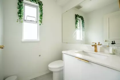 Walk-In Closet Photo of 3 13981 70 Avenue, Surrey, BC