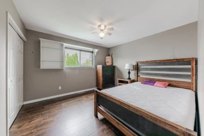 Hallway Photo of 12931 18 Avenue, Surrey, BC