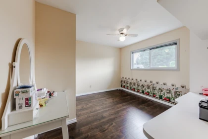 Powder Room Photo of 12931 18 Avenue, Surrey, BC