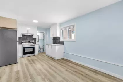 Mudroom Photo of 12881 Carluke Crescent, Surrey, BC