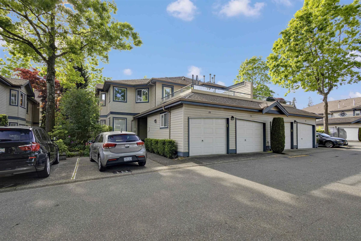 Living Room Photo of 10 8388 158 Street, Surrey, BC