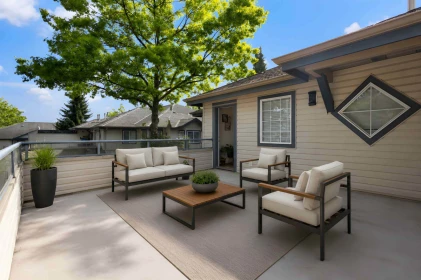 Front Yard Photo of 10 8388 158 Street, Surrey, BC