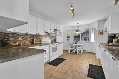 Guest Bathroom Photo of 10 8388 158 Street, Surrey, BC