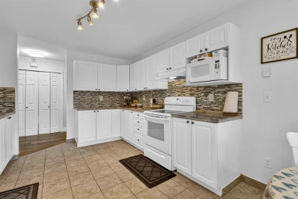 Office / Den Photo of 10 8388 158 Street, Surrey, BC