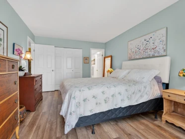 Bedroom 2 Photo of 107 14950 Thrift Avenue, White Rock, BC