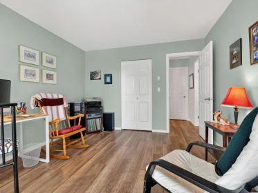 Powder Room Photo of 107 14950 Thrift Avenue, White Rock, BC