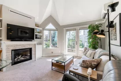 306 1535 Chesterfield Avenue, North Vancouver, BC, North Vancouver — Apartment/Condo for sale