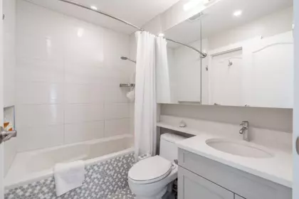 Loft / Bonus Room Photo of 306 1535 Chesterfield Avenue, North Vancouver, BC