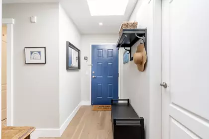 Staircase Photo of 306 1535 Chesterfield Avenue, North Vancouver, BC