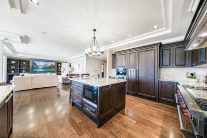 Basement Recreation Room Photo of 768 Tsawwassen Beach Road, Tsawwassen, BC