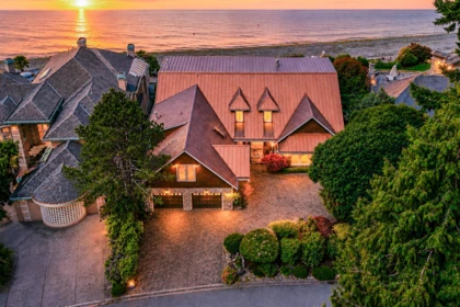 Breakfast Nook Photo of 768 Tsawwassen Beach Road, Tsawwassen, BC