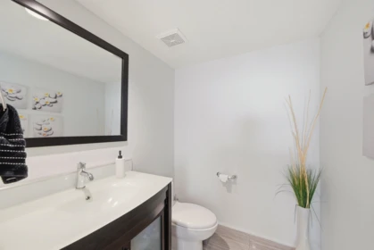 Guest Bathroom Photo of 27 1001 Northlands Drive, North Vancouver, BC