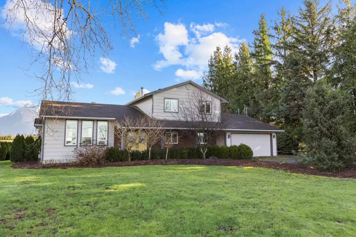 Family Room Photo of 9850 Banford Road, Chilliwack, BC
