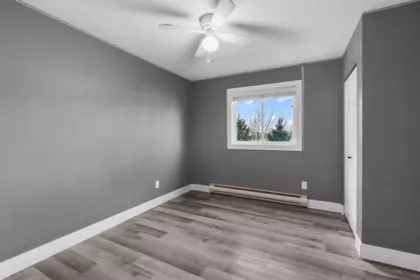 Guest Bathroom Photo of 9850 Banford Road, Chilliwack, BC