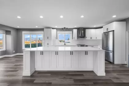Kitchen Island Photo of 9850 Banford Road, Chilliwack, BC