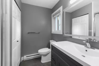Powder Room Photo of 9850 Banford Road, Chilliwack, BC