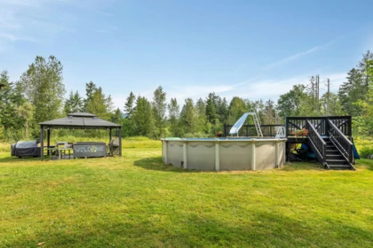 Garden / Landscaping Photo of 33506 Ihles Avenue, Mission, BC