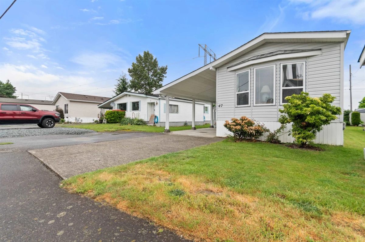 Family Room Photo of 47 6338 Vedder Road, Chilliwack, BC