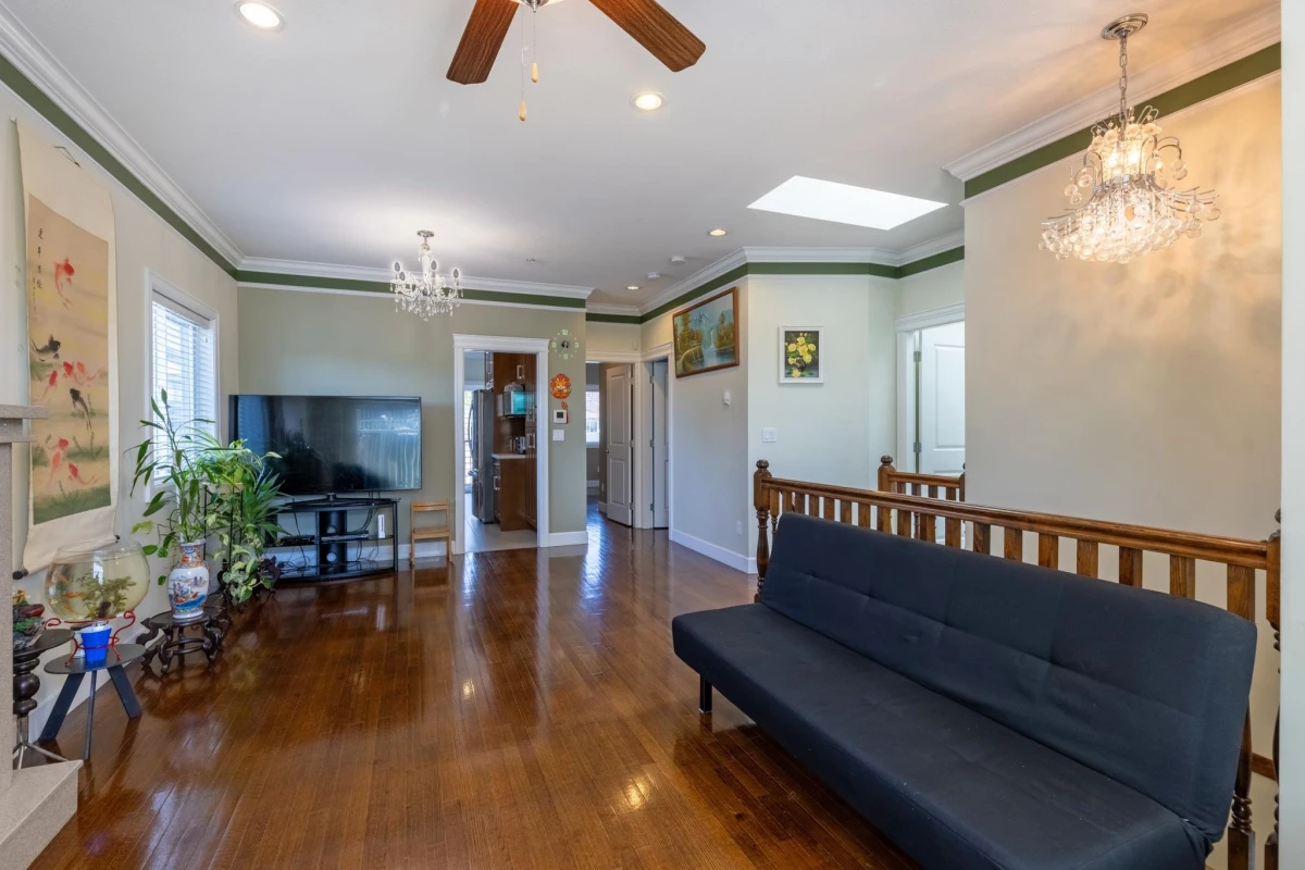 Dining Area Photo of 2643 E 8th Avenue, Vancouver, BC
